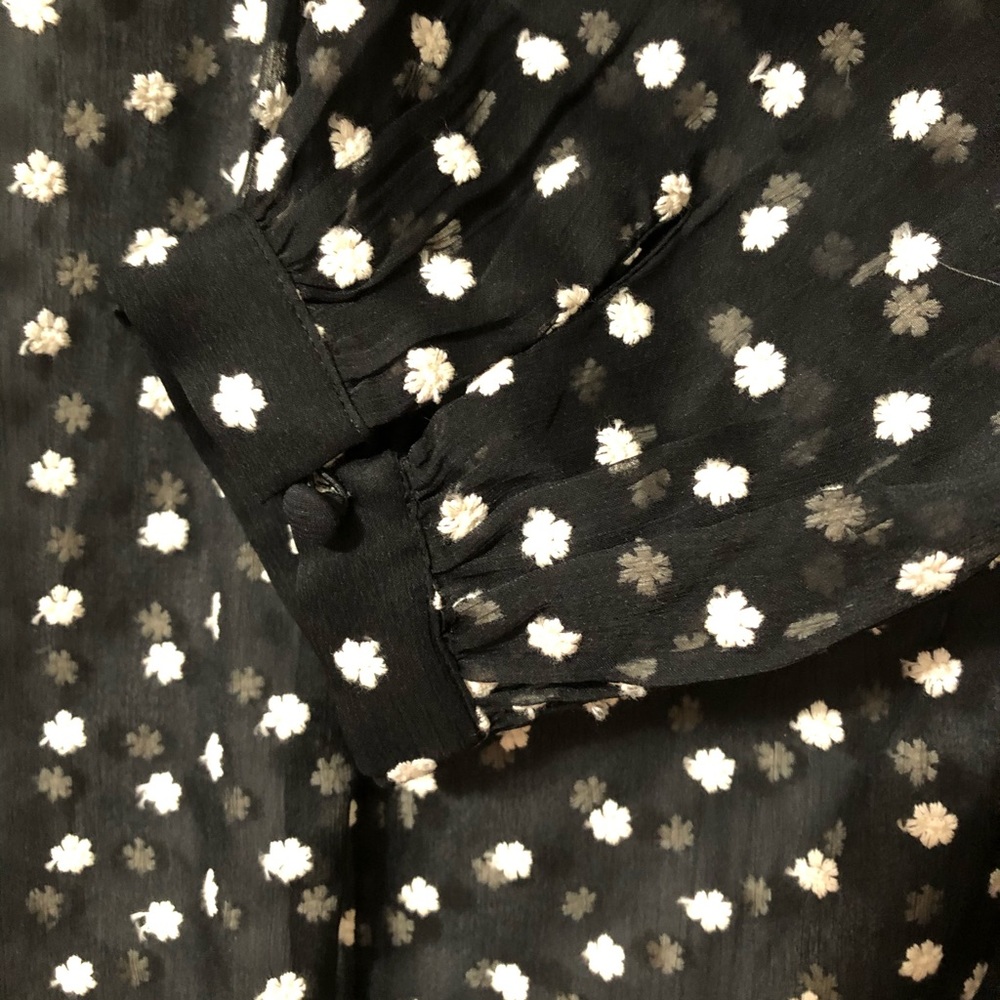 NWT: ALICE + OLIVIA Sheila Georgette Top - Picture 9 of 11